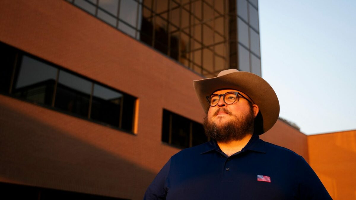 College students are shaving a year off their bachelor’s degrees and saving as much as $20,000. Critics say they’re ‘cutting corners’