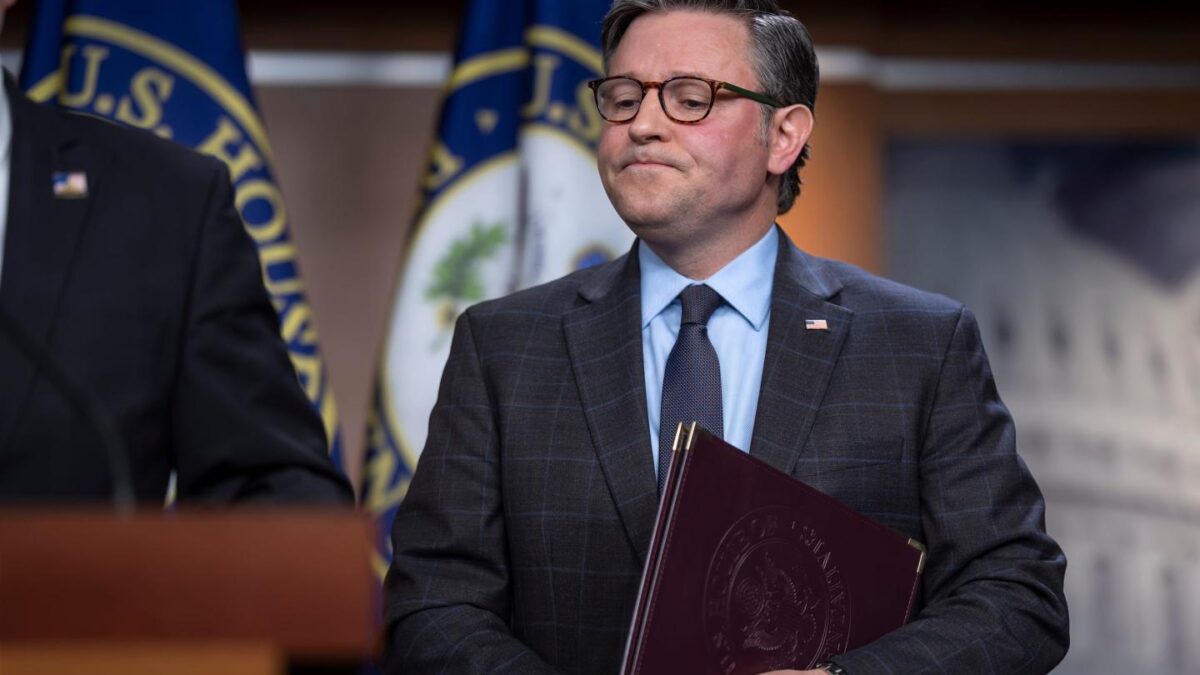 House votes 370-48 to fund the government through mid-December, avoiding a shutdown before the midterms, but it still awaits Trump’s signature